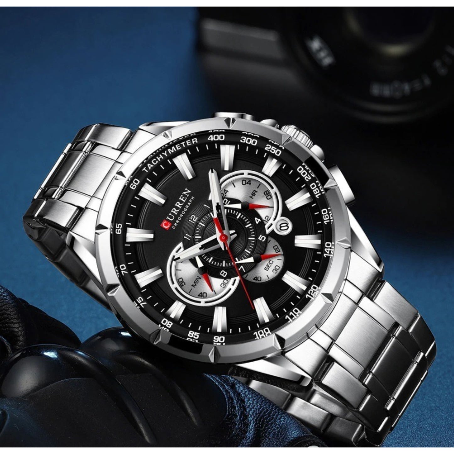 Reloj Curren 8363 de acero inoxidable: Elegante y potente en cada detalle